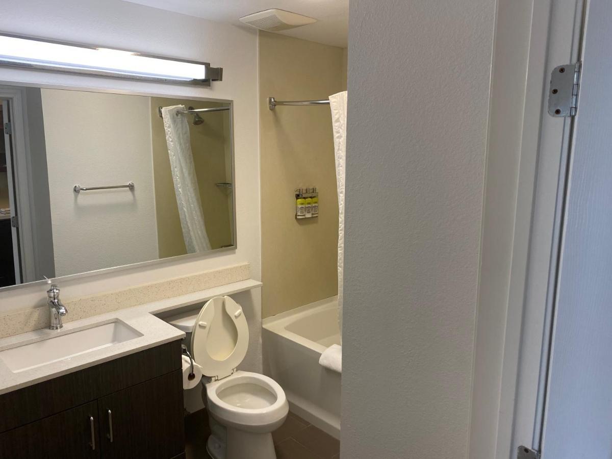 Hotel Candlewood By Ihg 2*